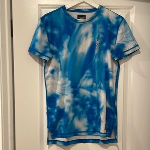 American eagle men active shirt Blue and White Tie-Dye T-Shirt xs